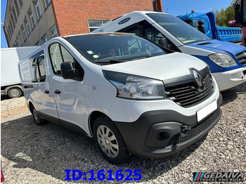 Fourgonnette, Utilitaire double cabine — Renault Trafic - Engine damage